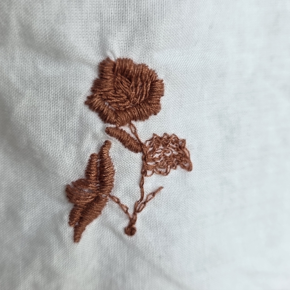 Talbots Floral Scallop Trim Brown Embroidered White Blouse 1X Chest 23" - Picture 5 of 7